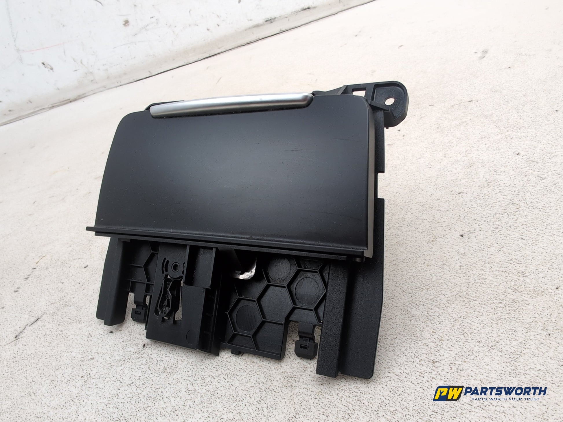 Centre Console Storage Tray 3
