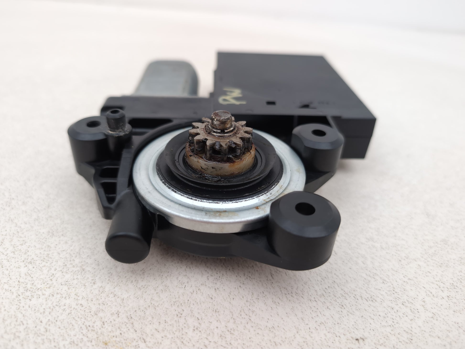 Left Front Window Motor 3