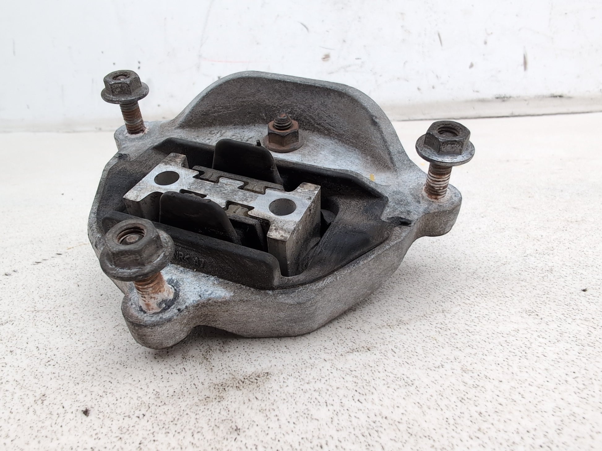 Transmission Mounting Bracket 3