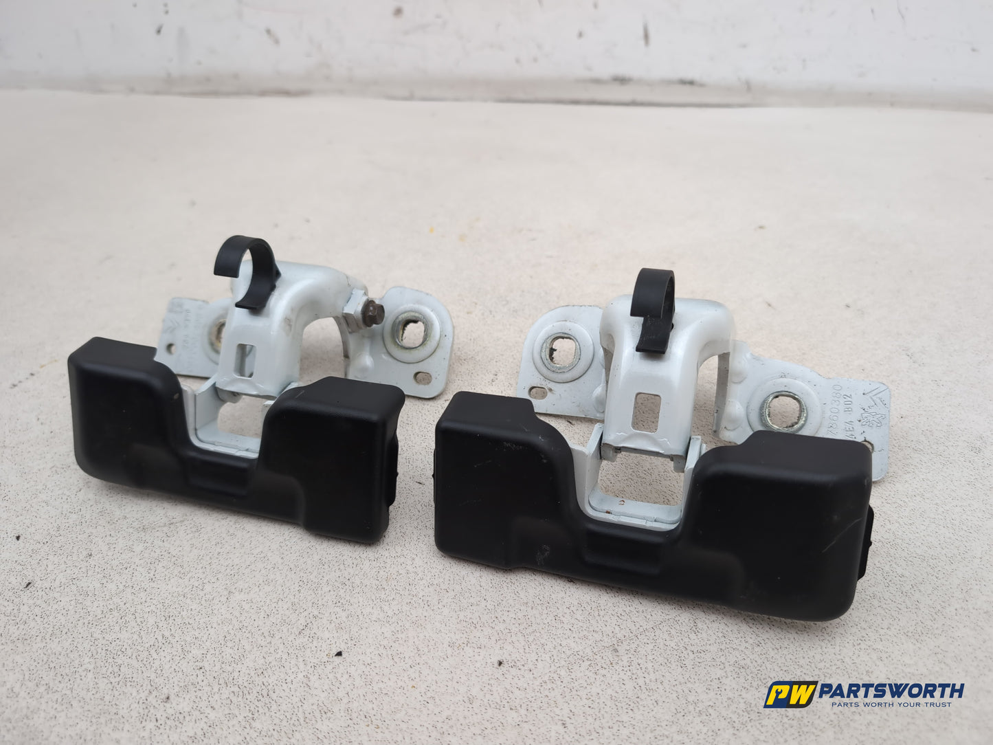Misc Hinge 3