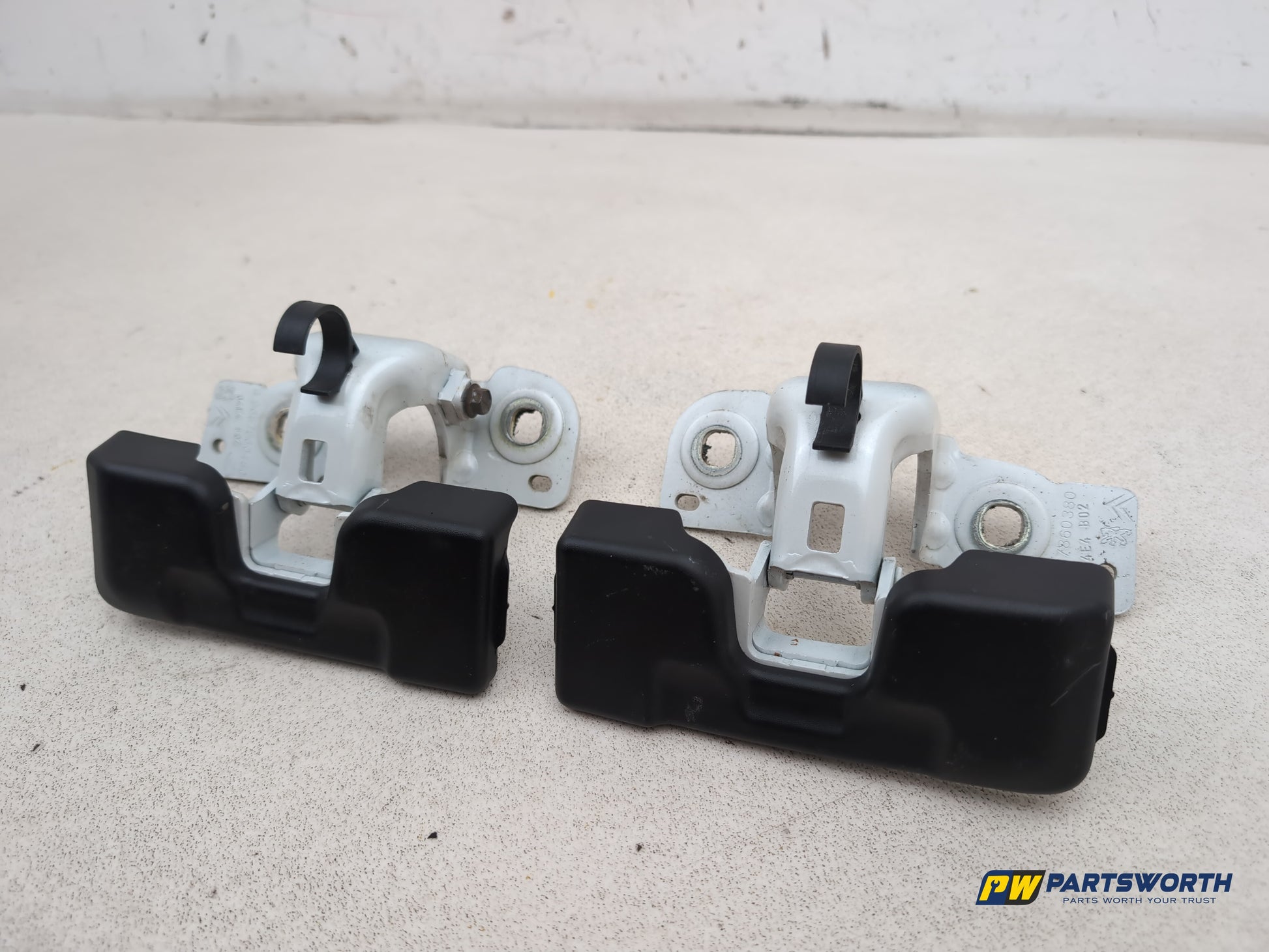 Misc Hinge 3