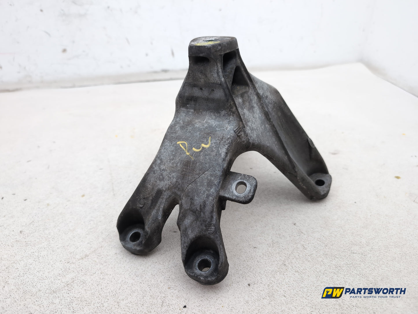Engine Mounting RH 3