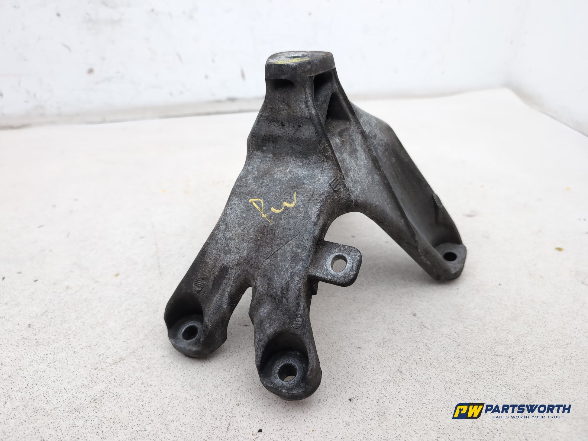 Engine Mounting RH 3