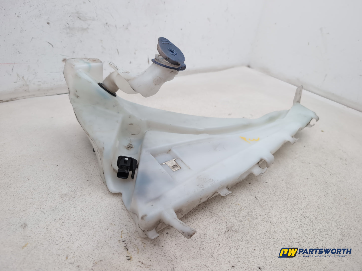 Washer Bottle Windscreen 3