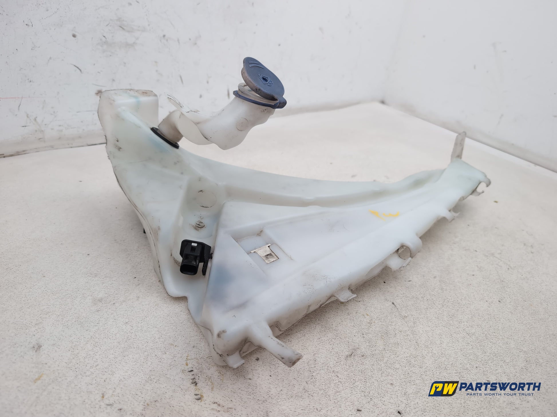 Washer Bottle Windscreen 3