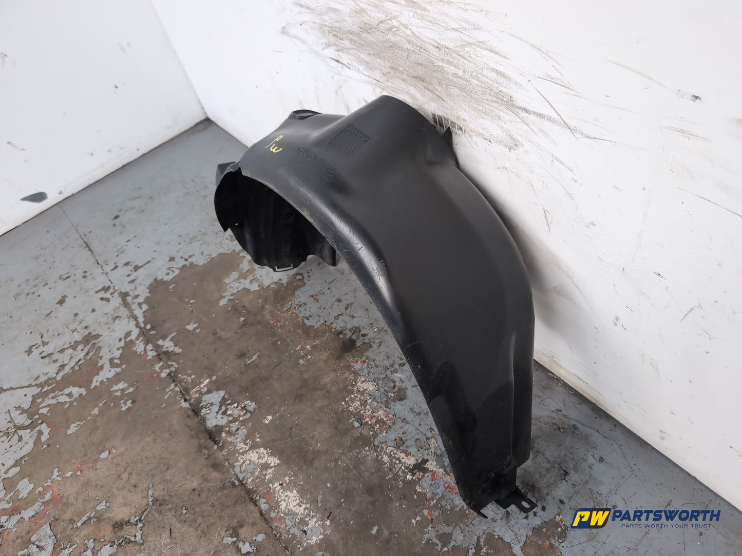 Moulding Wheel Arch Rear RH 3