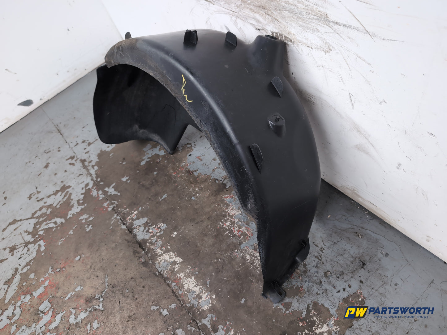 Moulding Wheel Arch Rear RH 3