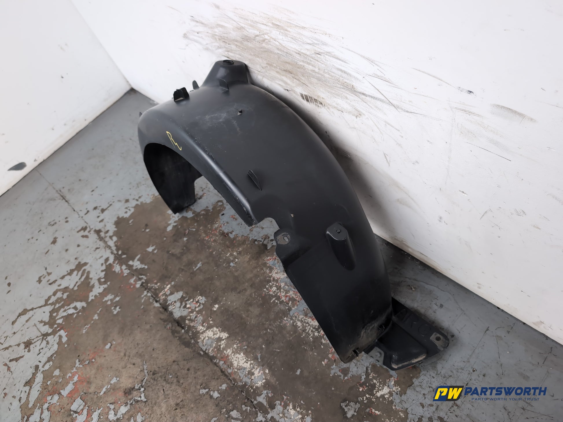 Moulding Wheel Arch Rear LH 3