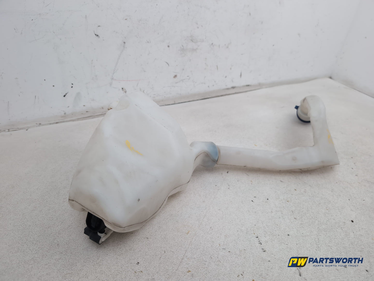 Washer Bottle Windscreen 3