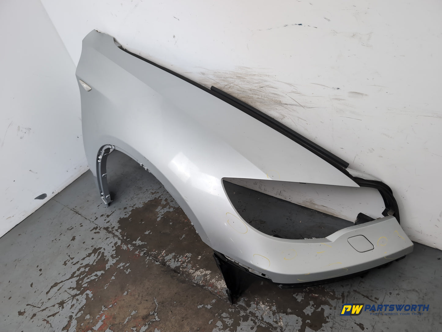 Wing Front RH 3