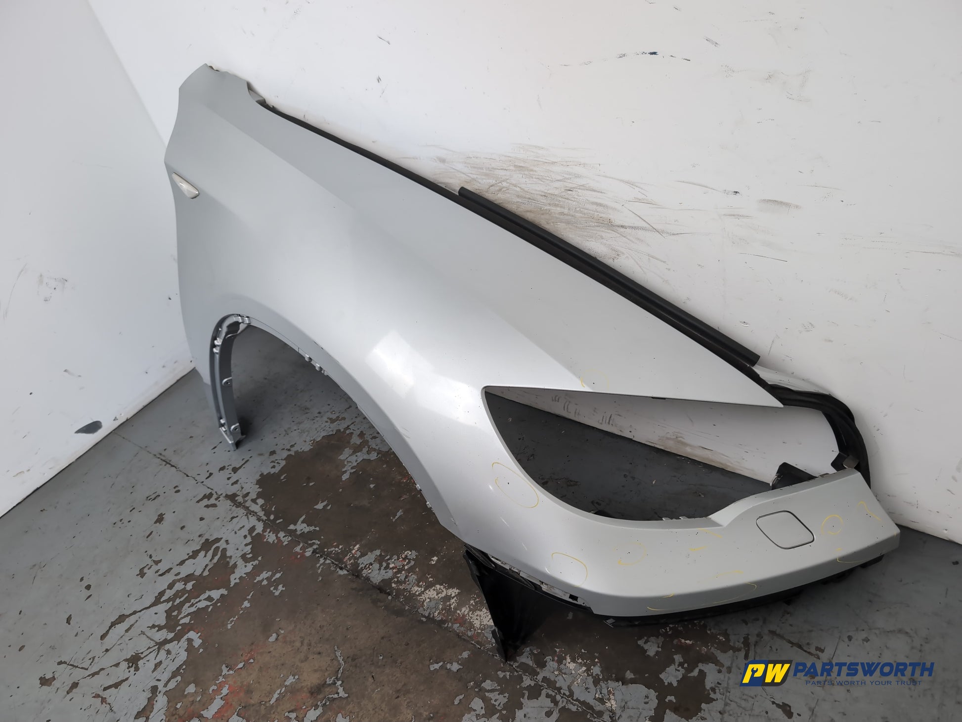 Wing Front RH 3