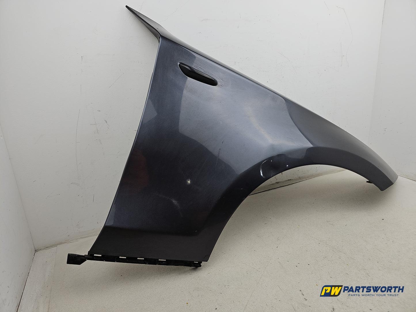 Wing Front RH 3