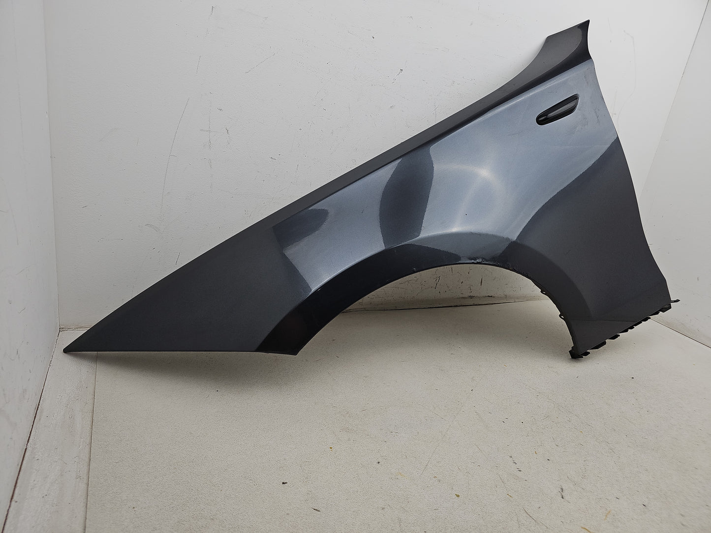 Wing Front LH 3