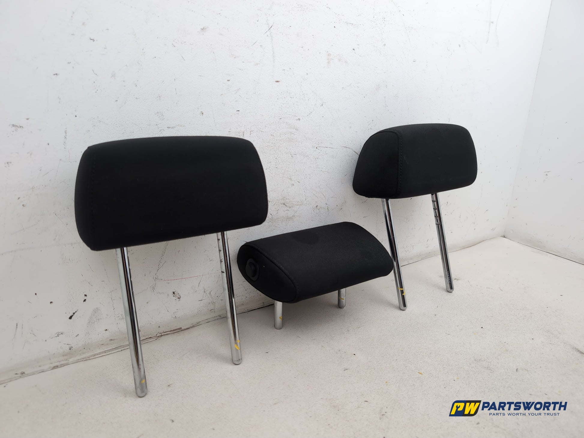 Rear Headrest 3
