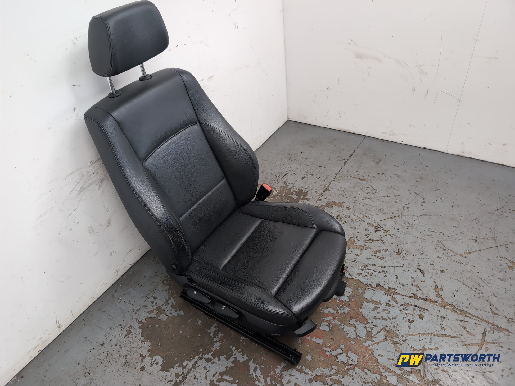 Seat Front RH 3