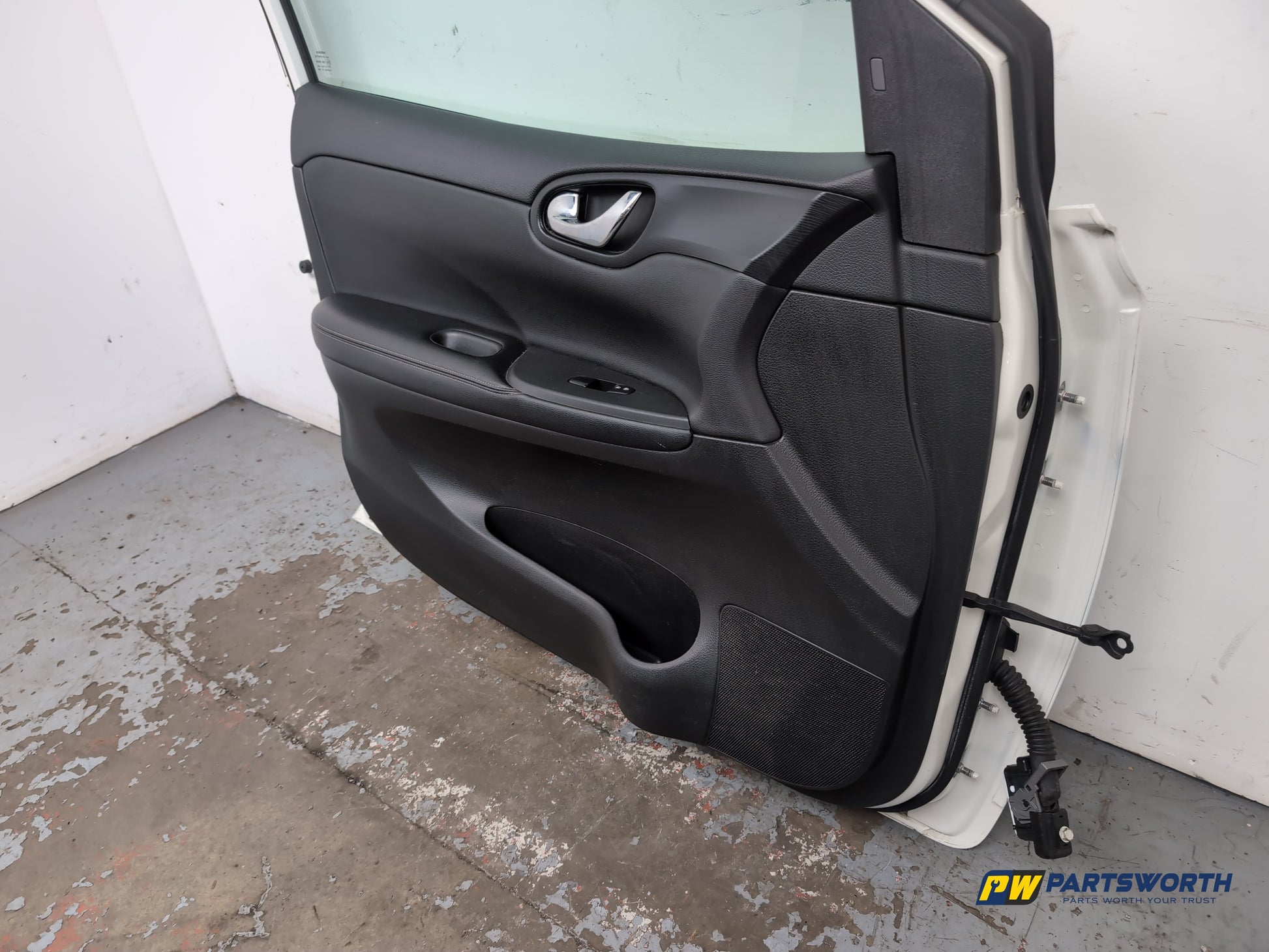 Nissan Pulsar Tekna Dig-T Hatchback Door Front Lh Passenger Side Pearl White Qab - photo 7