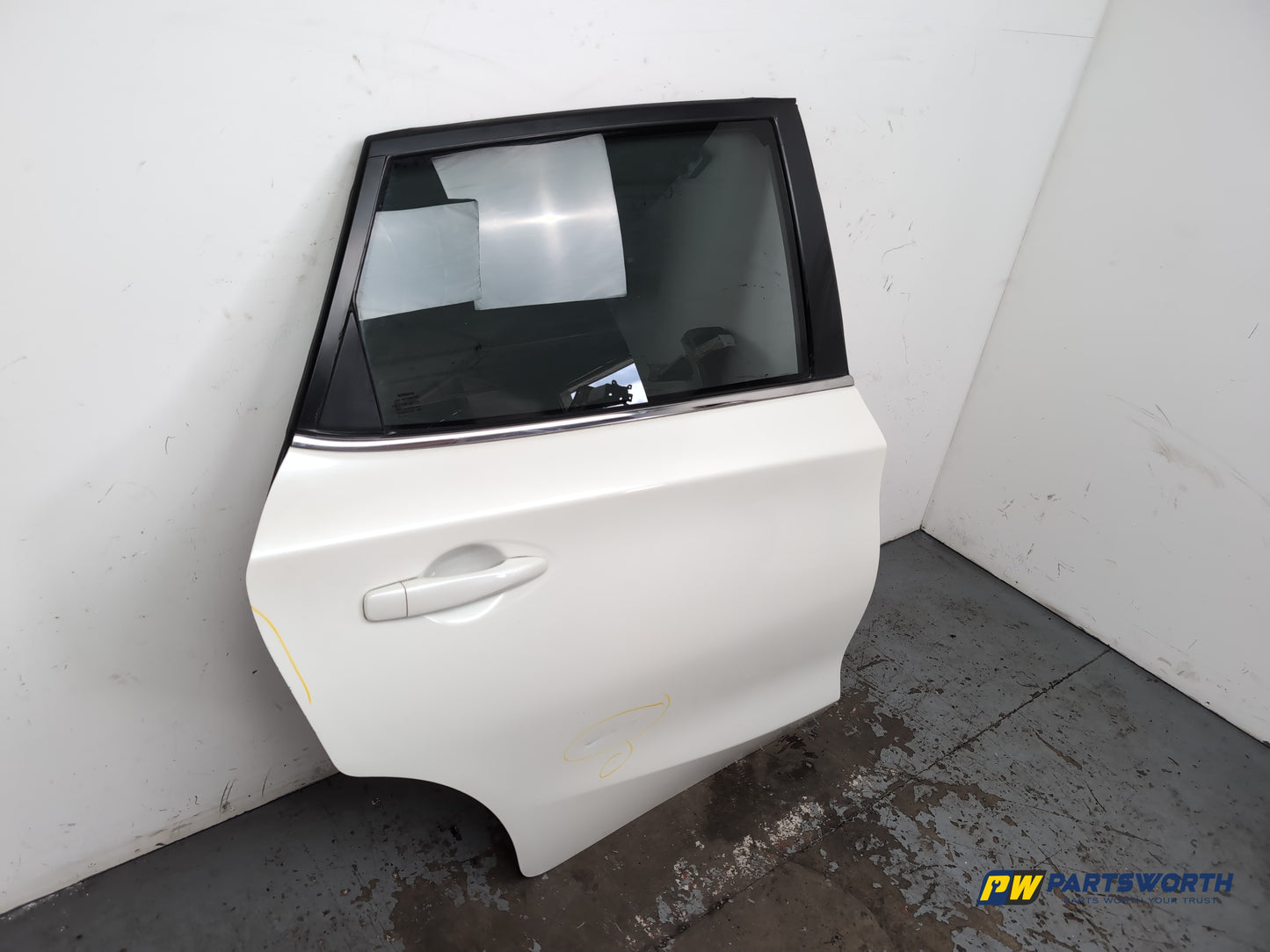 Nissan Pulsar Tekna Dig-T Hatchback Door Rear Rh Driver Side Pearl White Qab - photo 3