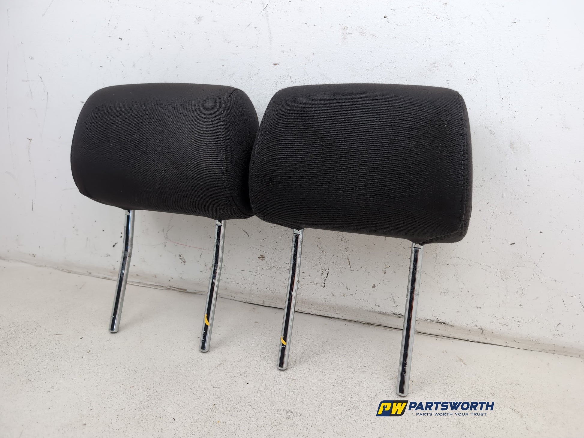 Headrest Front Pair 3