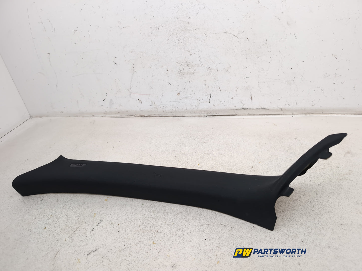 LH A Pillar Trim  3