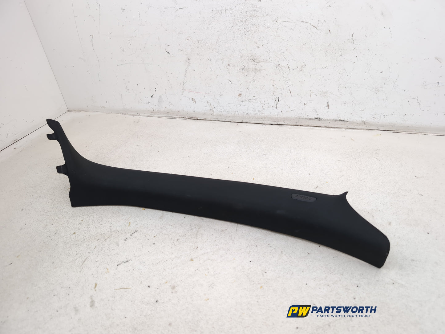 RH A Pillar Trim  3