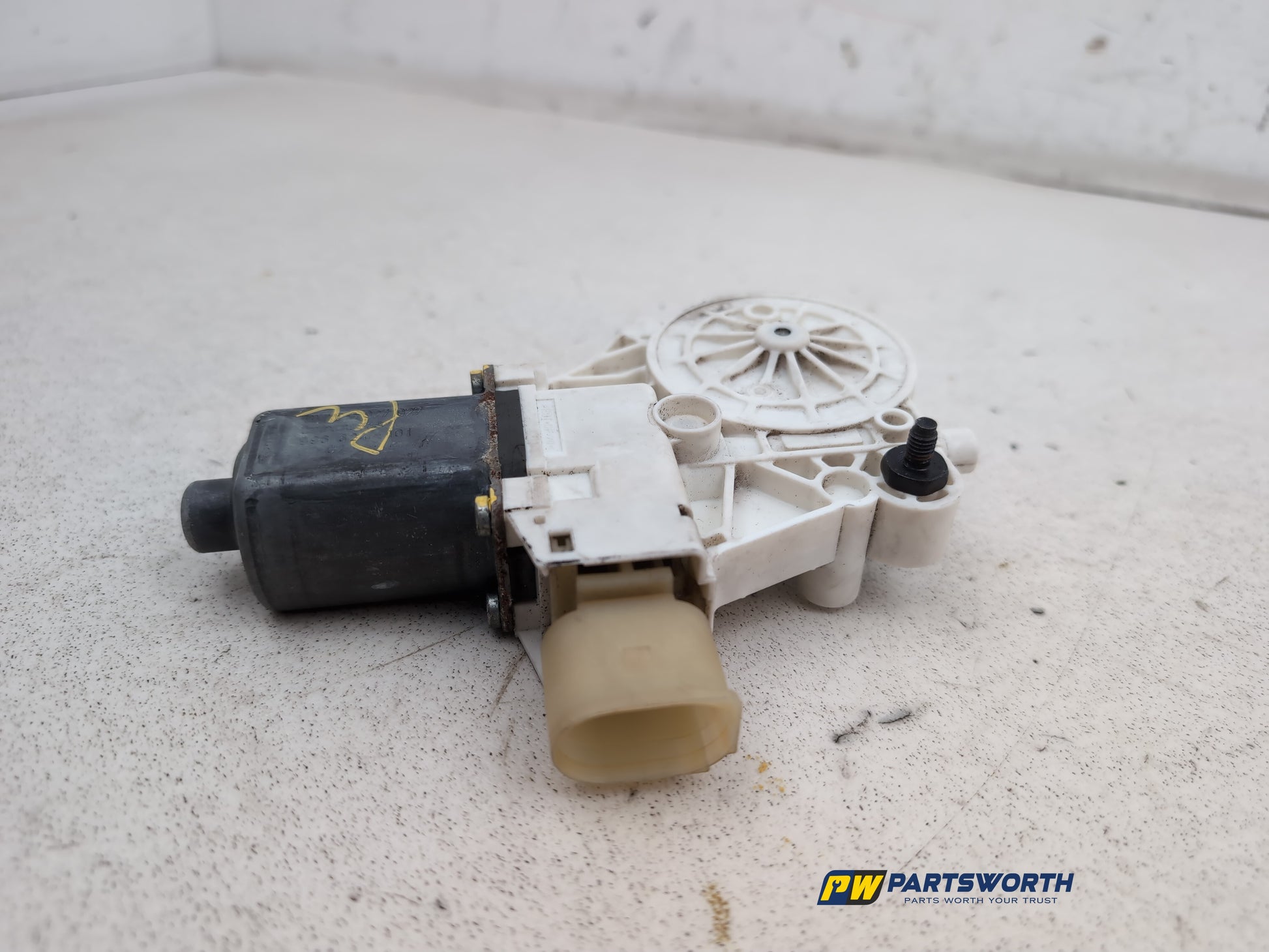 Left Front Window Motor 3