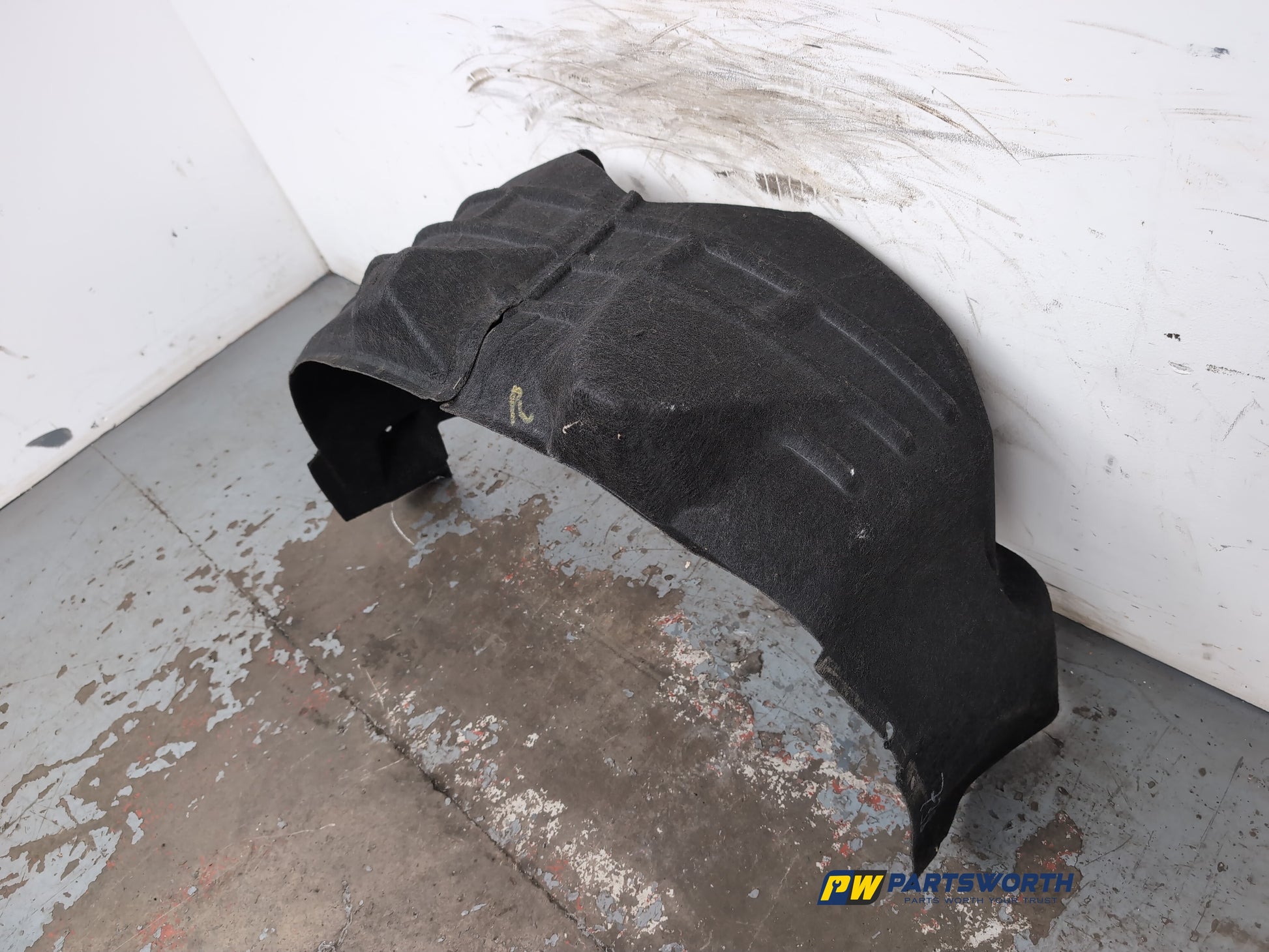 Moulding Wheel Arch Rear LH 3