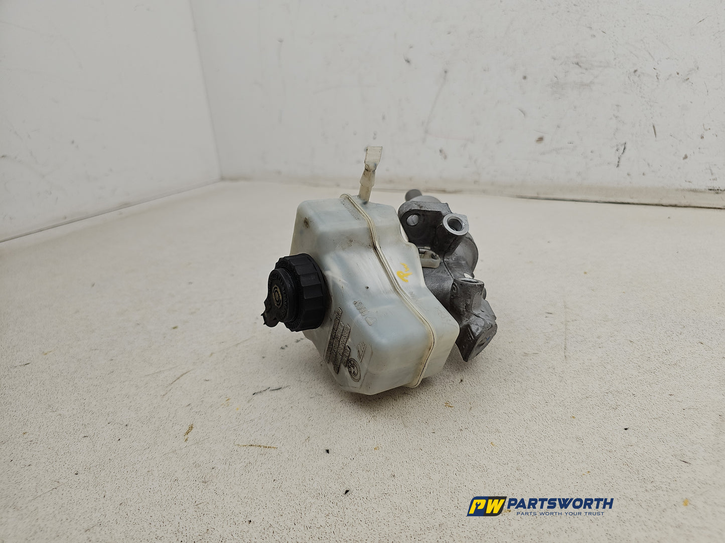 Brake Master Cylinder Assembly 3