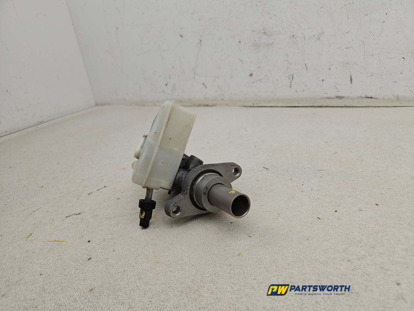 Brake Master Cylinder Assembly 3