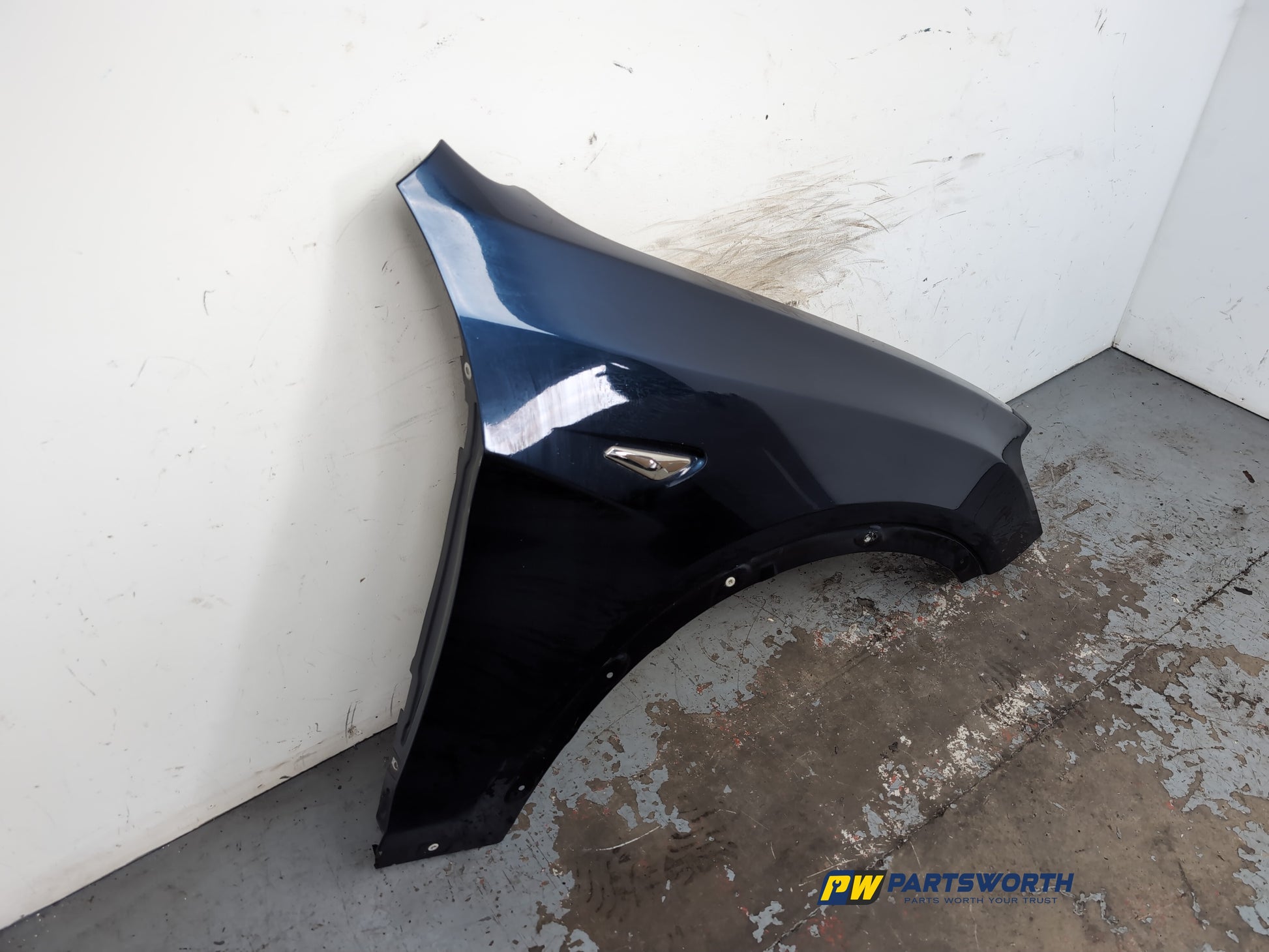Wing Front RH 3