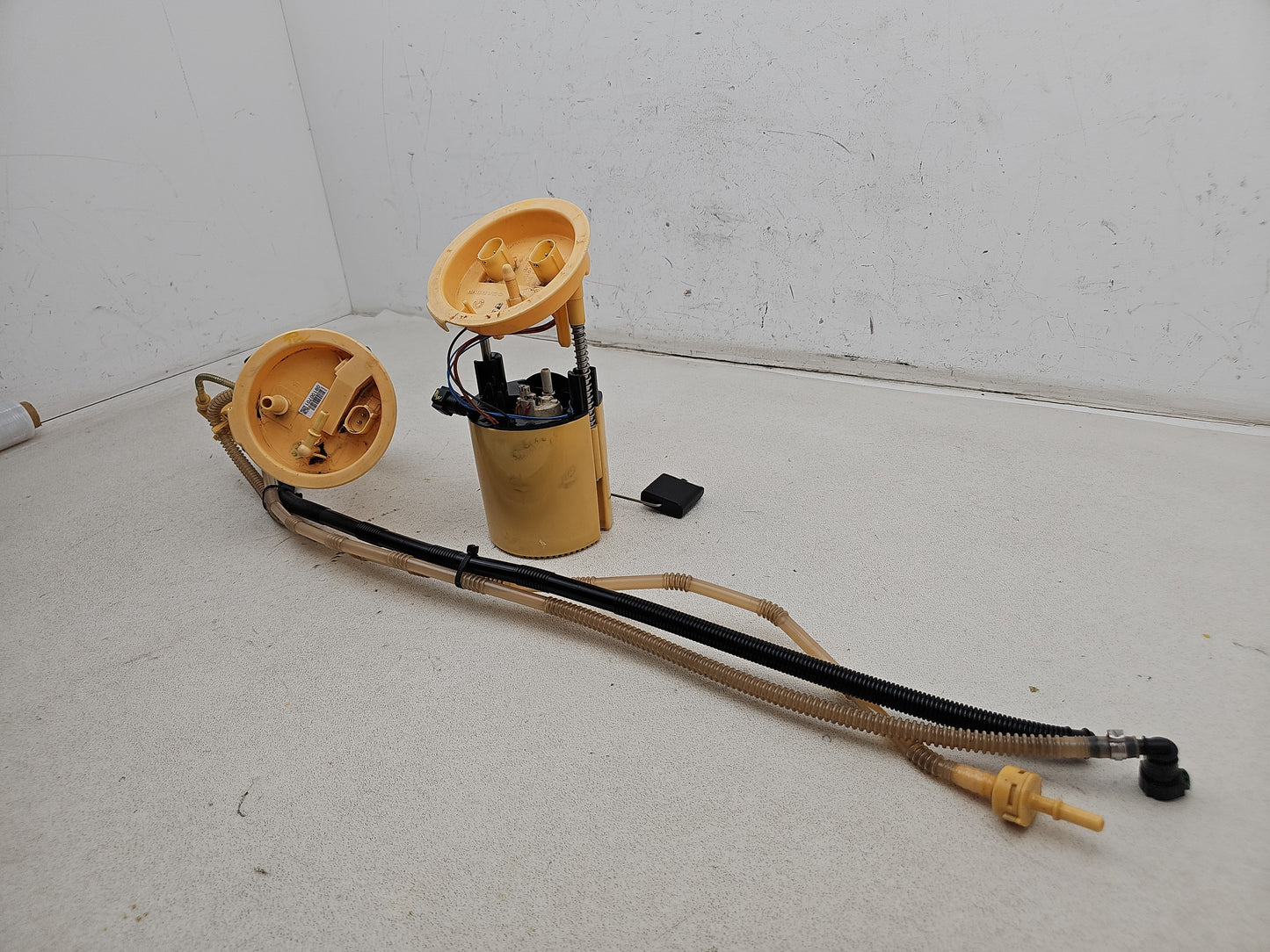Fuel Tank Sender and Pump Unit 3