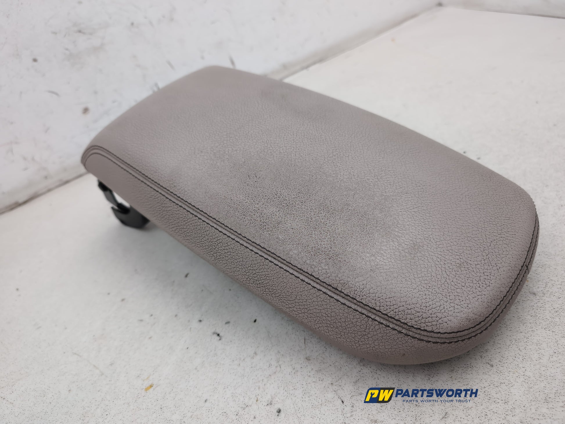 Centre Console Armrest 3