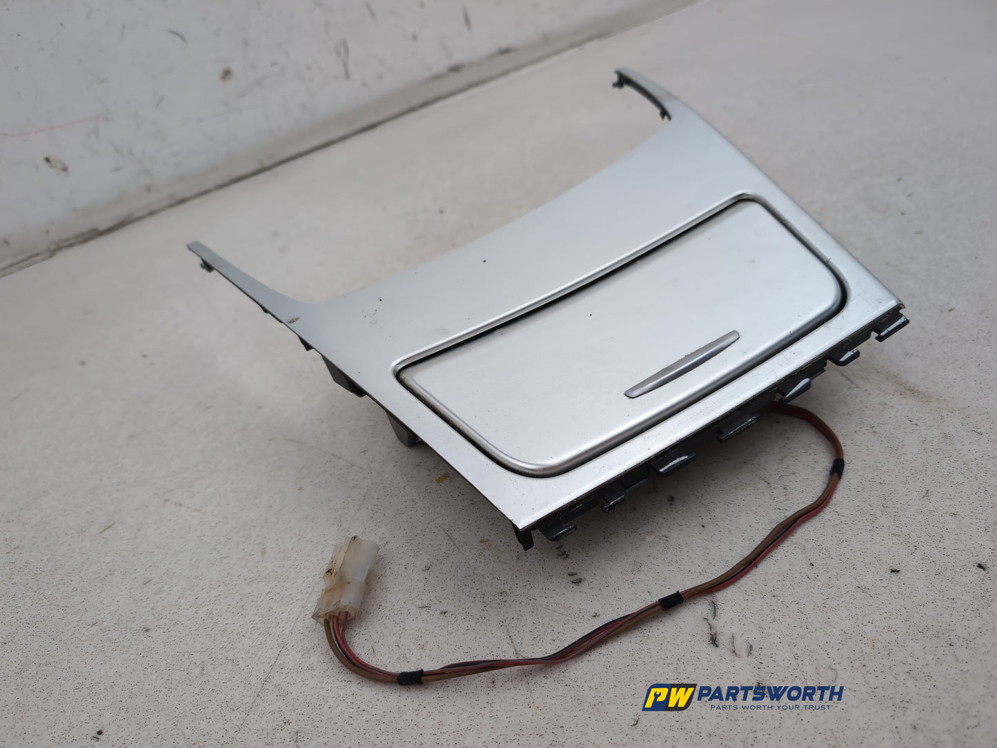 Ashtray Centre Console 3
