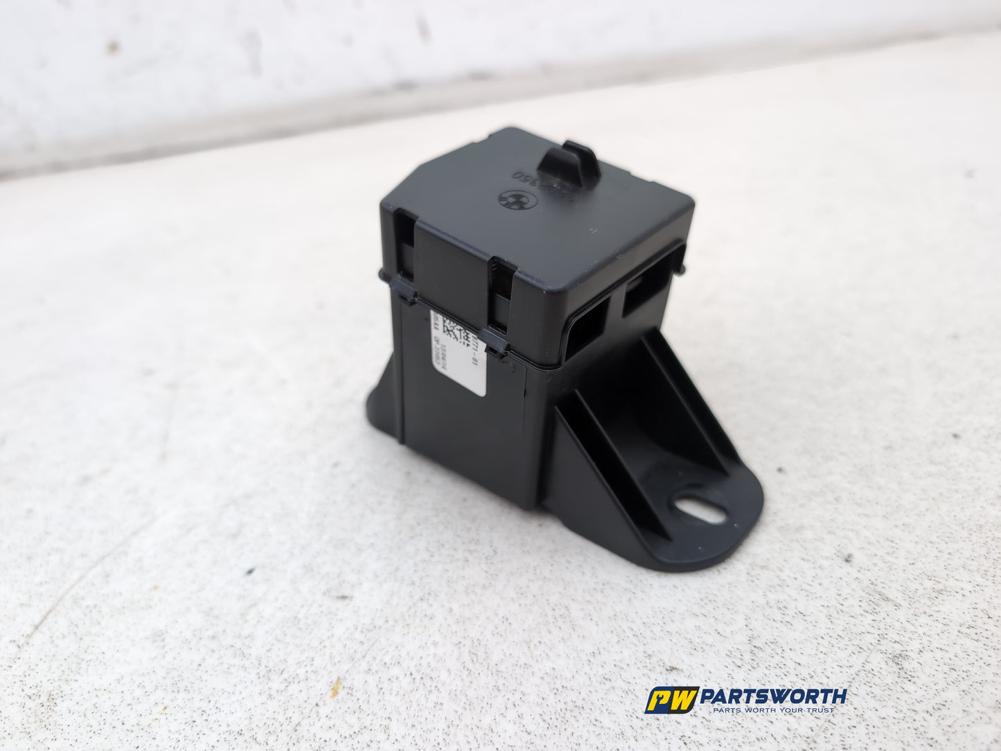 Positive Pole Battery Power Boot Distribution Fuse Box 3