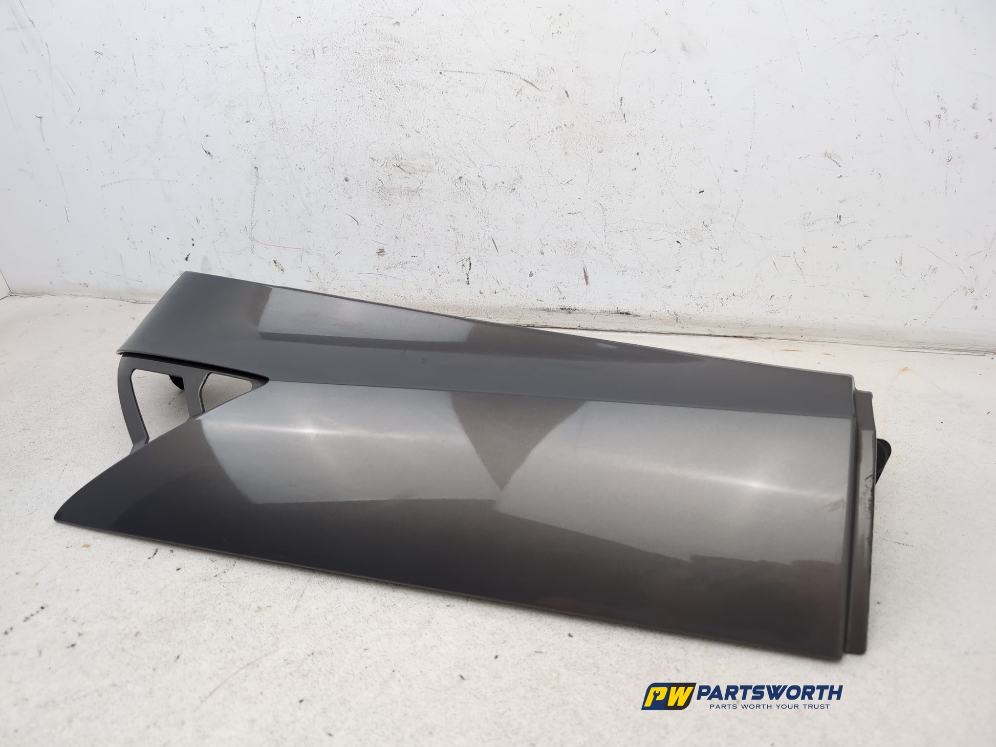 Moulding Quarter Panel RH 3