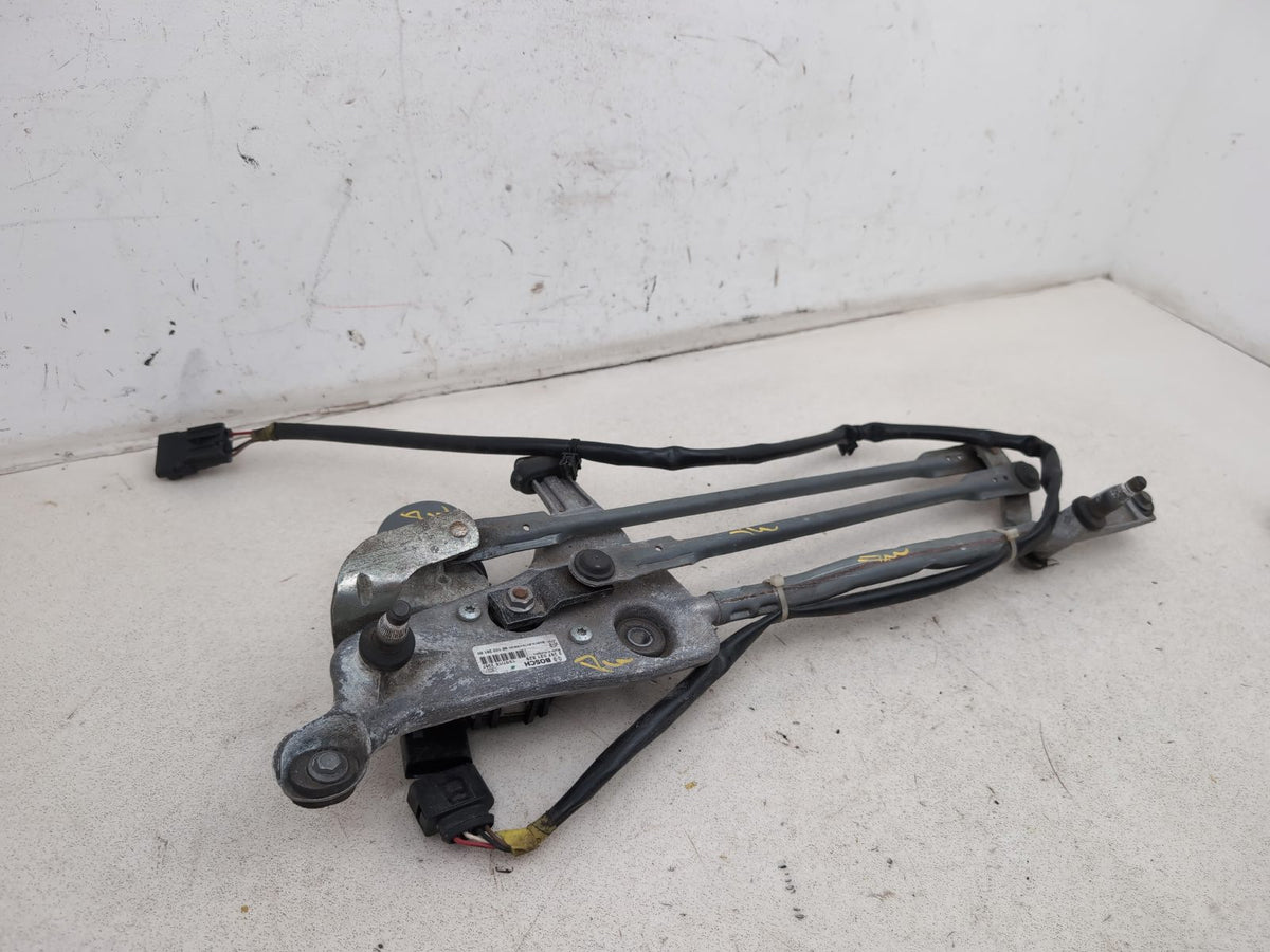 Front Wiper Motor & Mechanism / Linkage 3