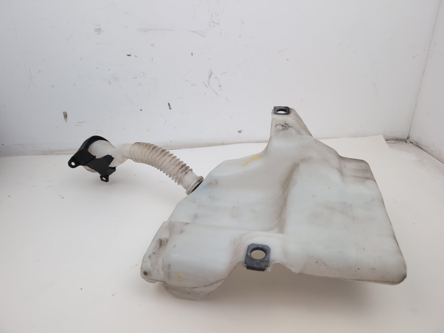 Washer Bottle Windscreen 3