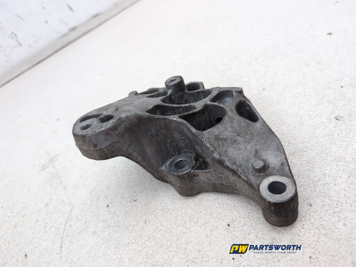 Transmission Mounting Bracket 3