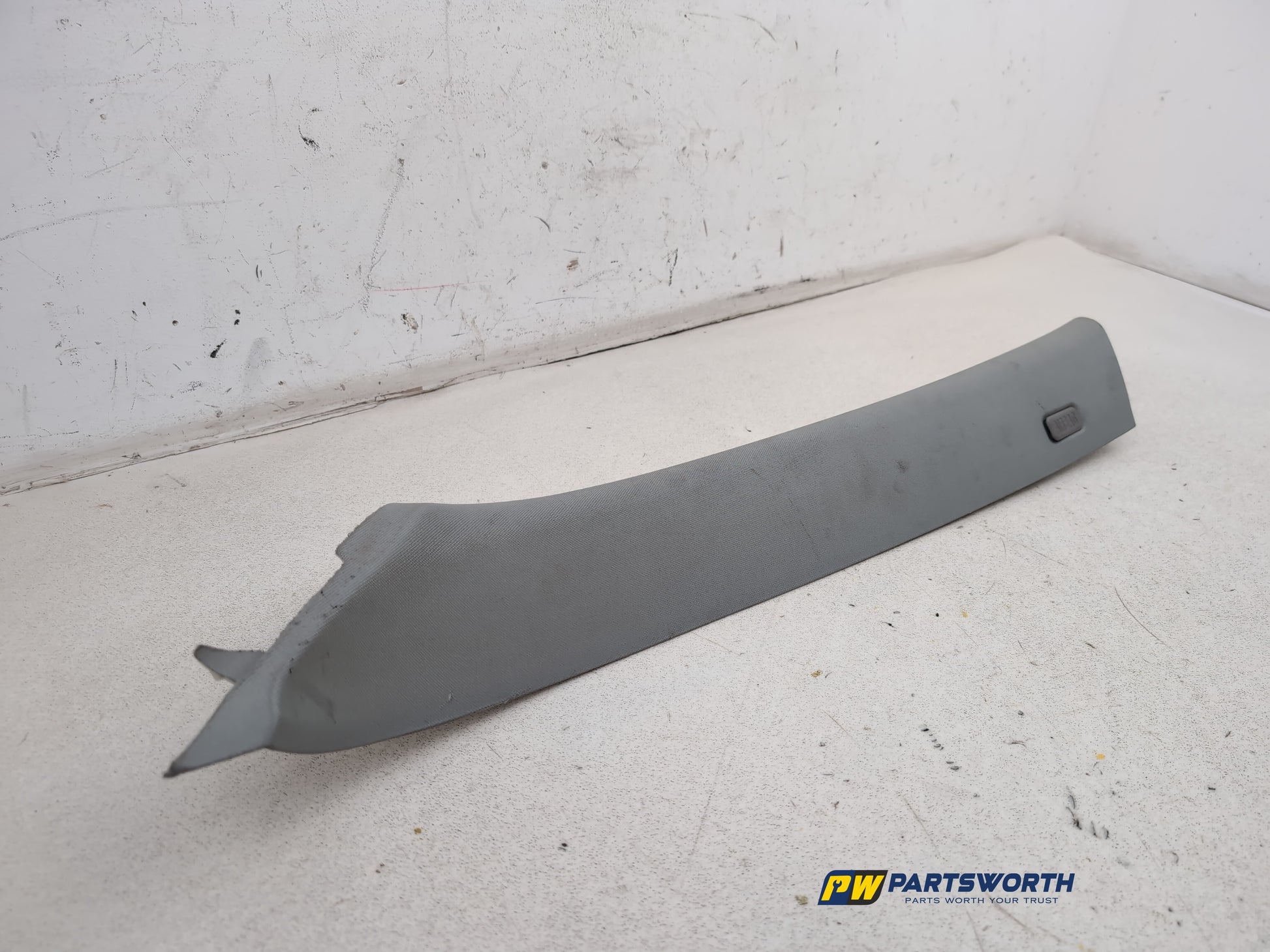 LH A Pillar Trim  3