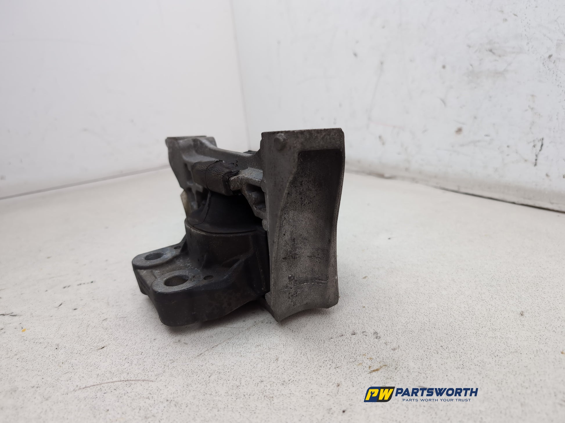 Engine Mounting Bracket 3
