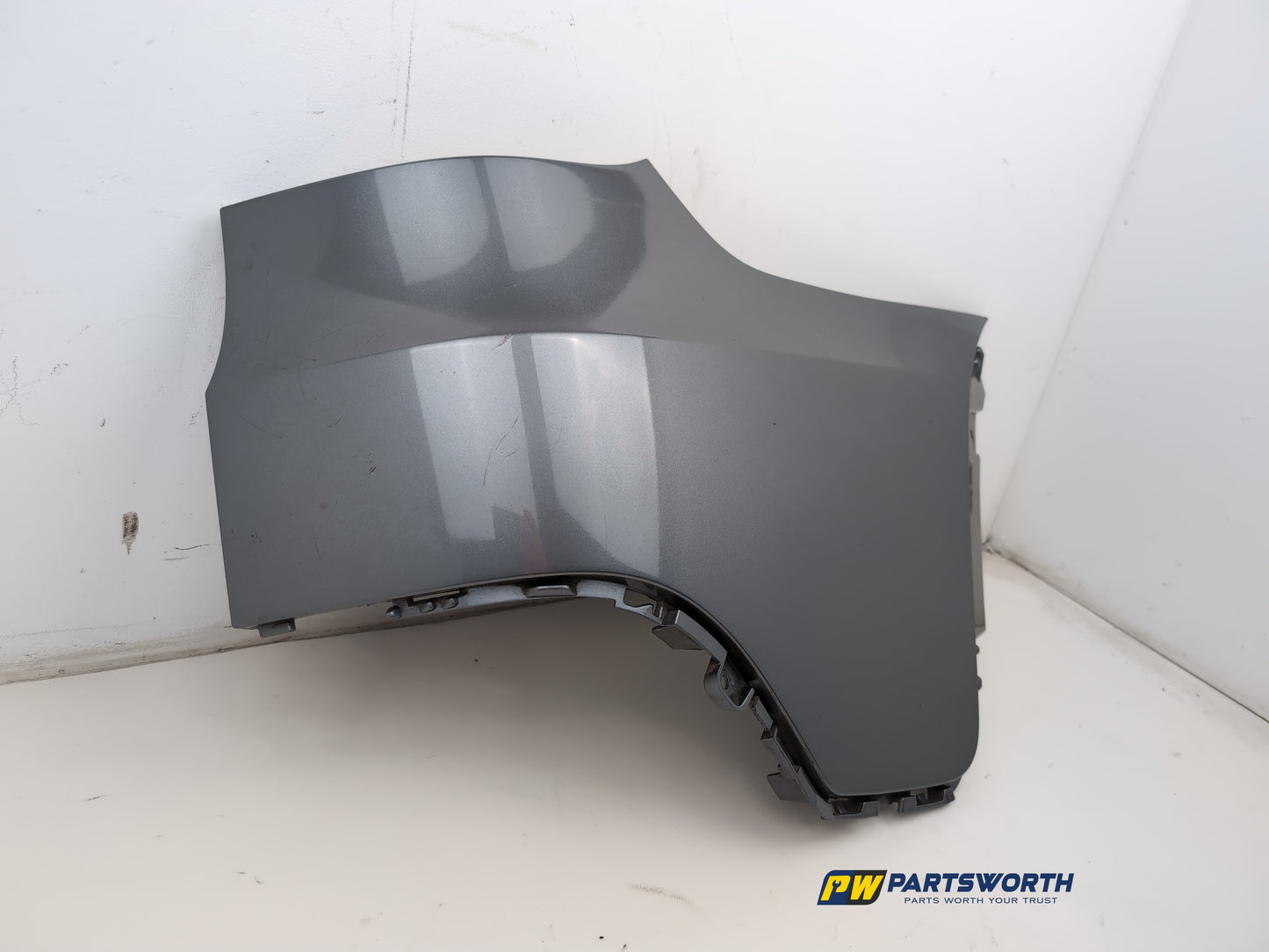 Moulding Quarter Panel RH 3