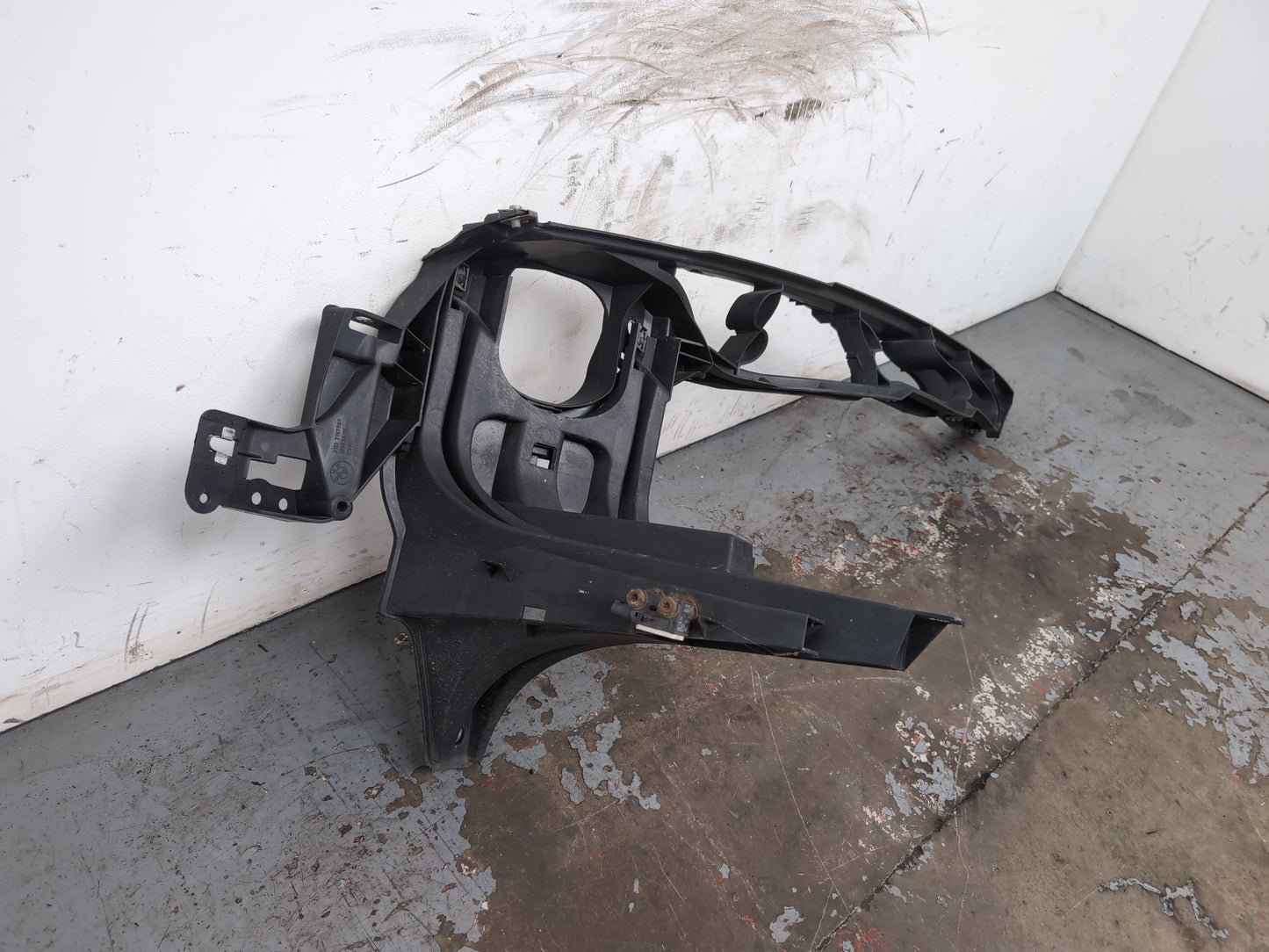 Headlamp Panel Support Bracket LH 3