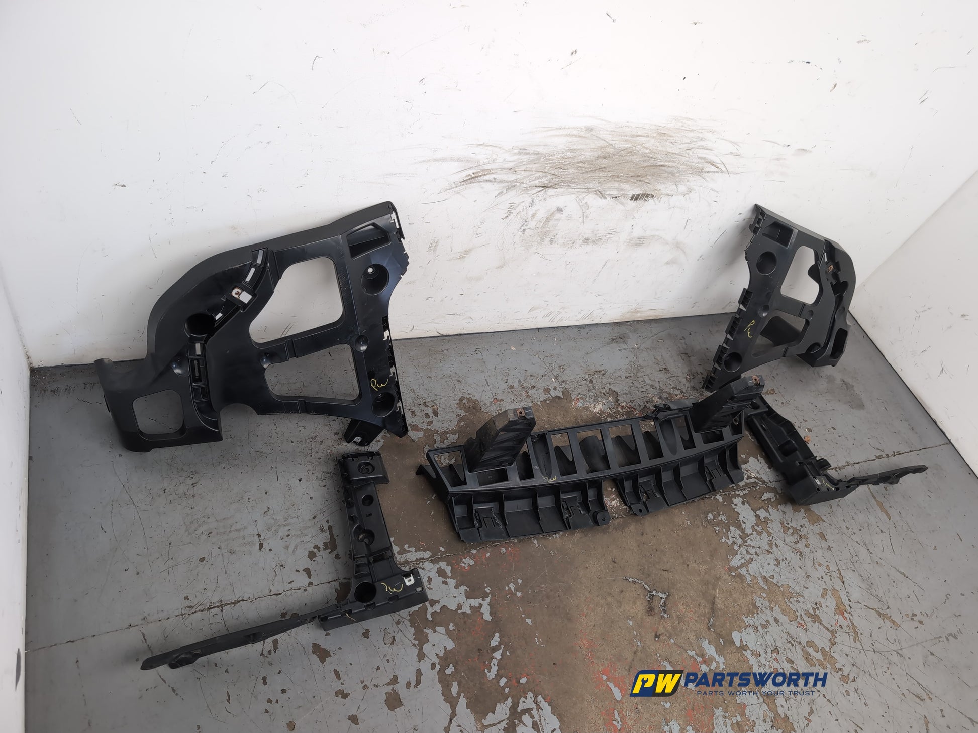 Bumper Rear Bracket LH 3