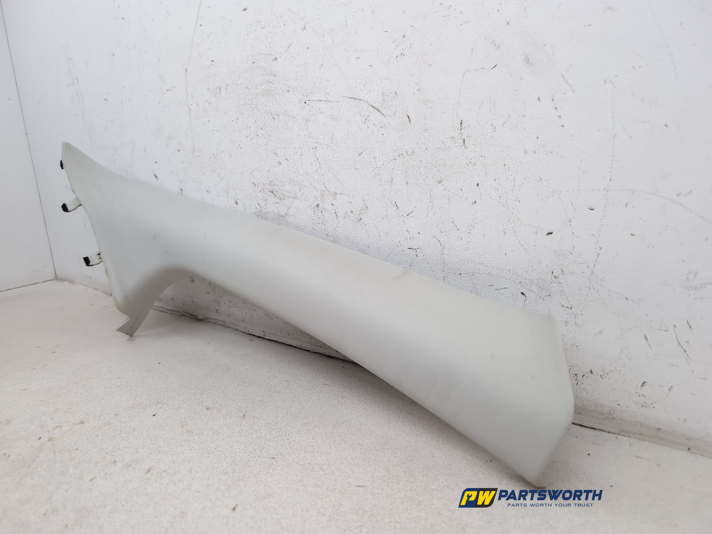 RH A Pillar Trim  3