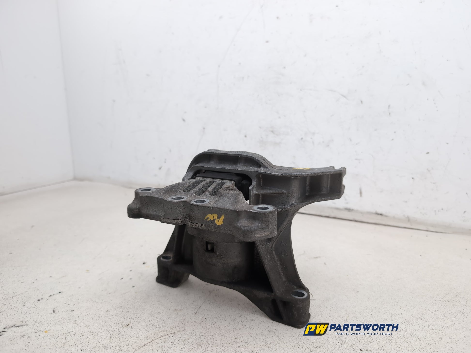 Engine Mounting RH 3