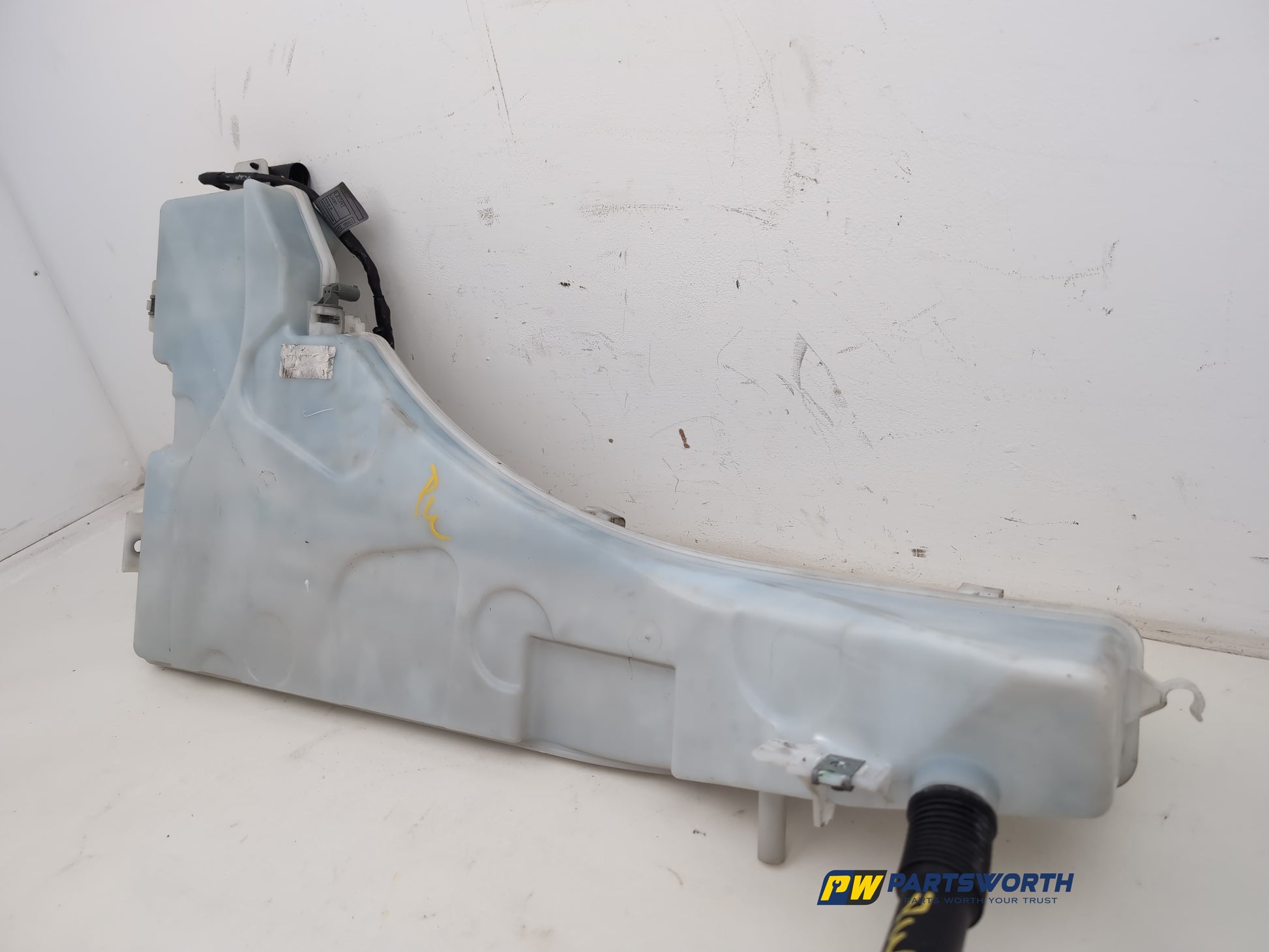 Washer Bottle Windscreen 3