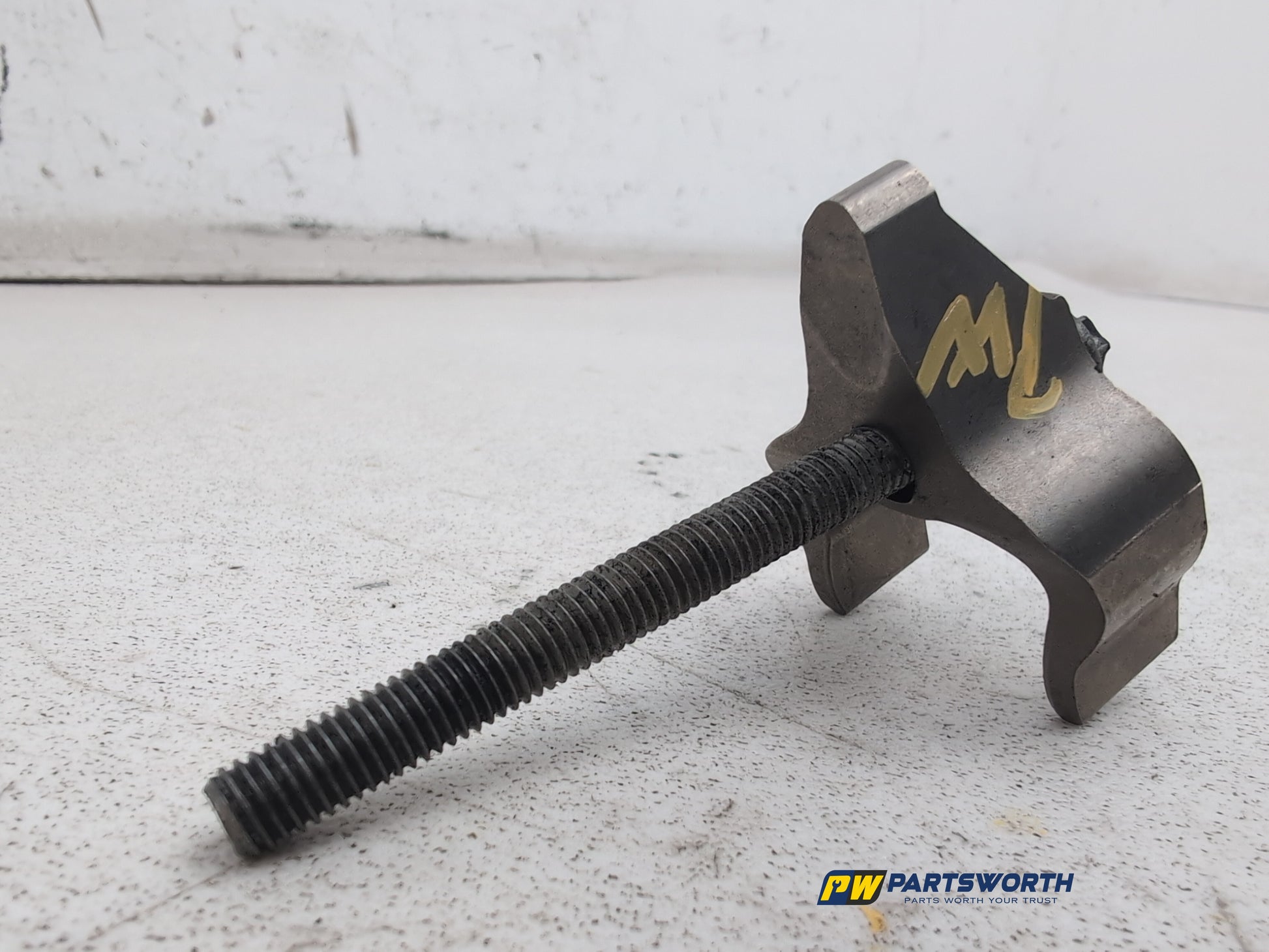 FUEL INJECTOR COVER ENGINE TRIM 3