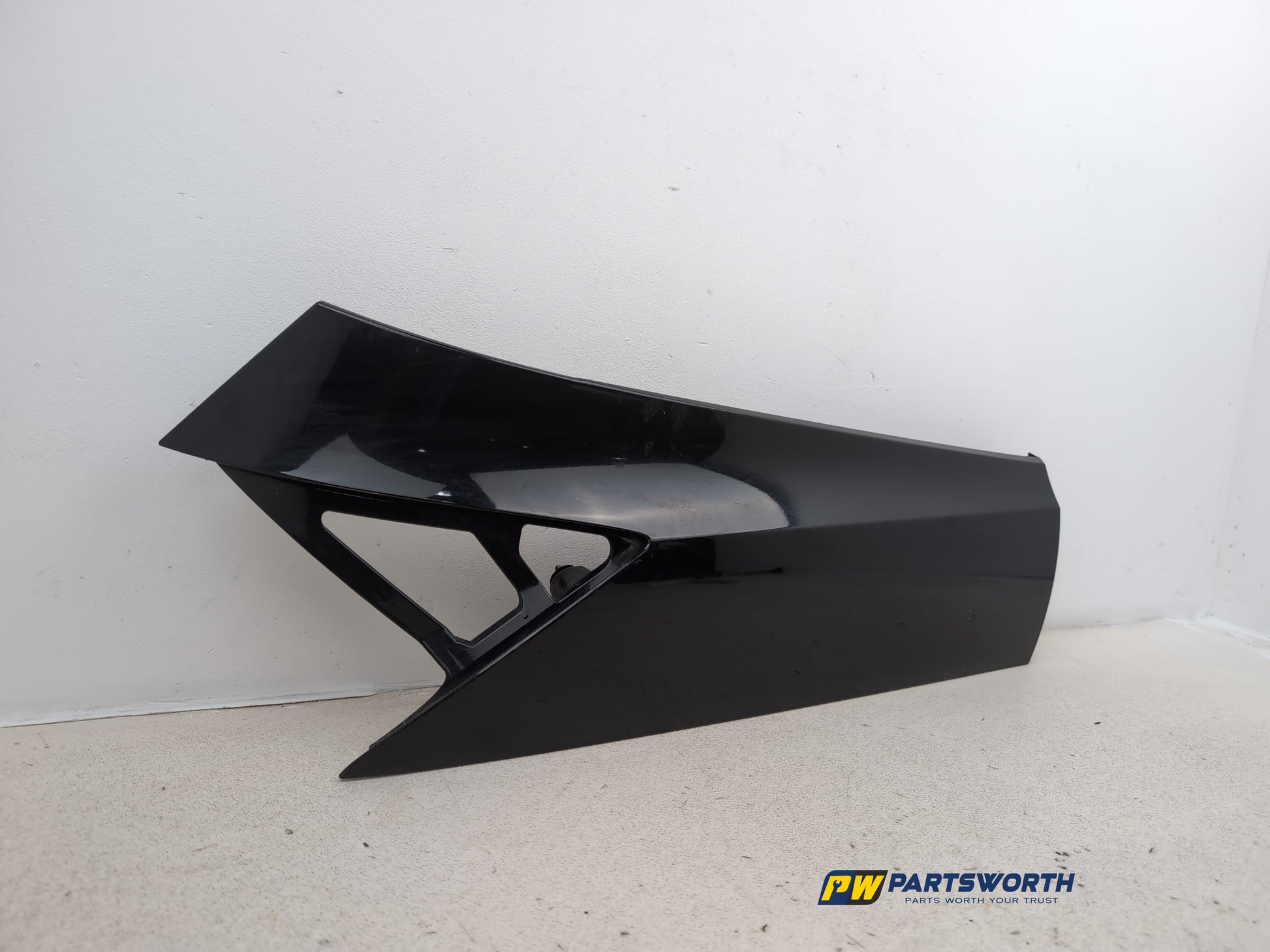Moulding Quarter Panel RH 3