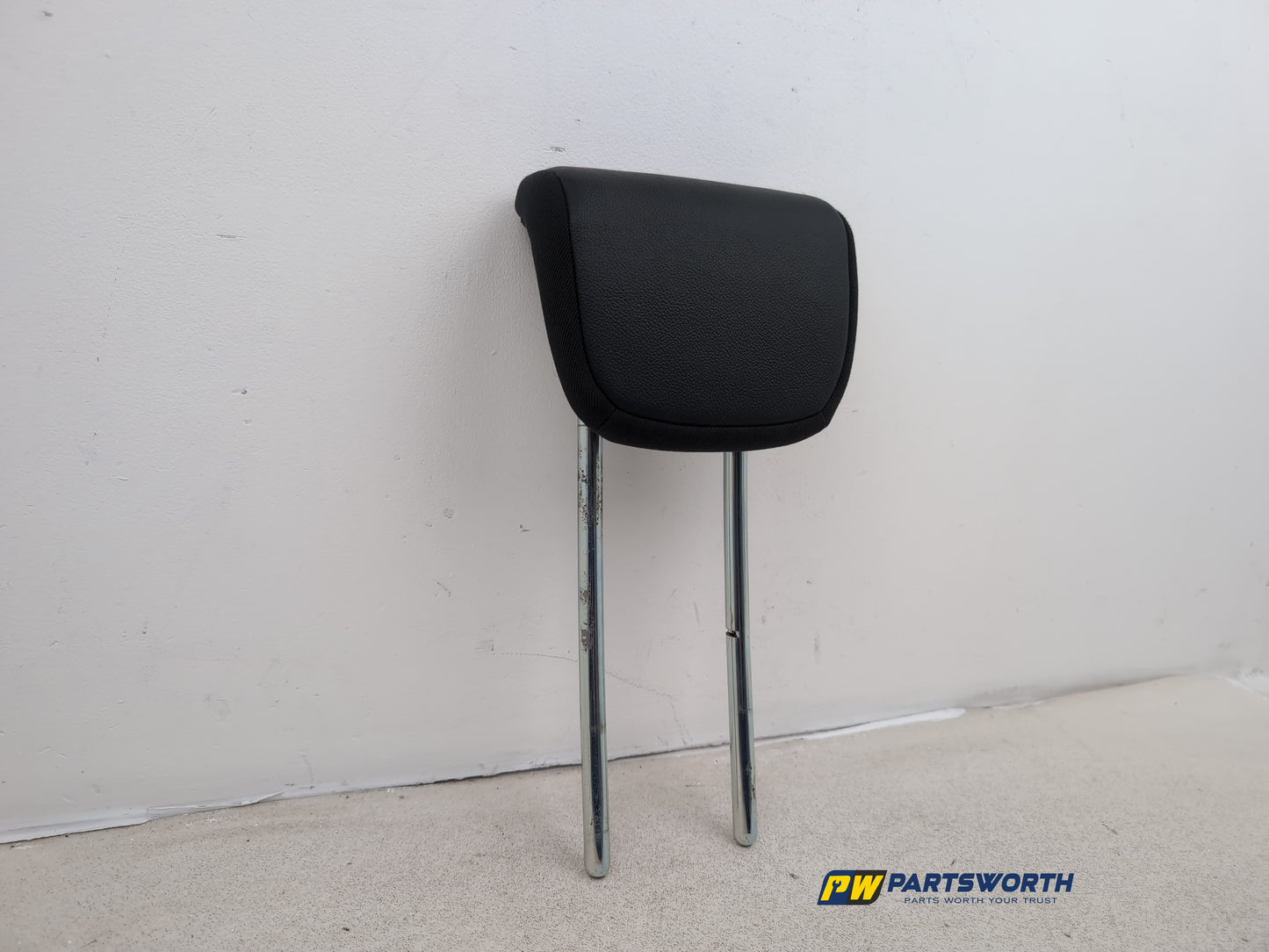Rear Headrest 3