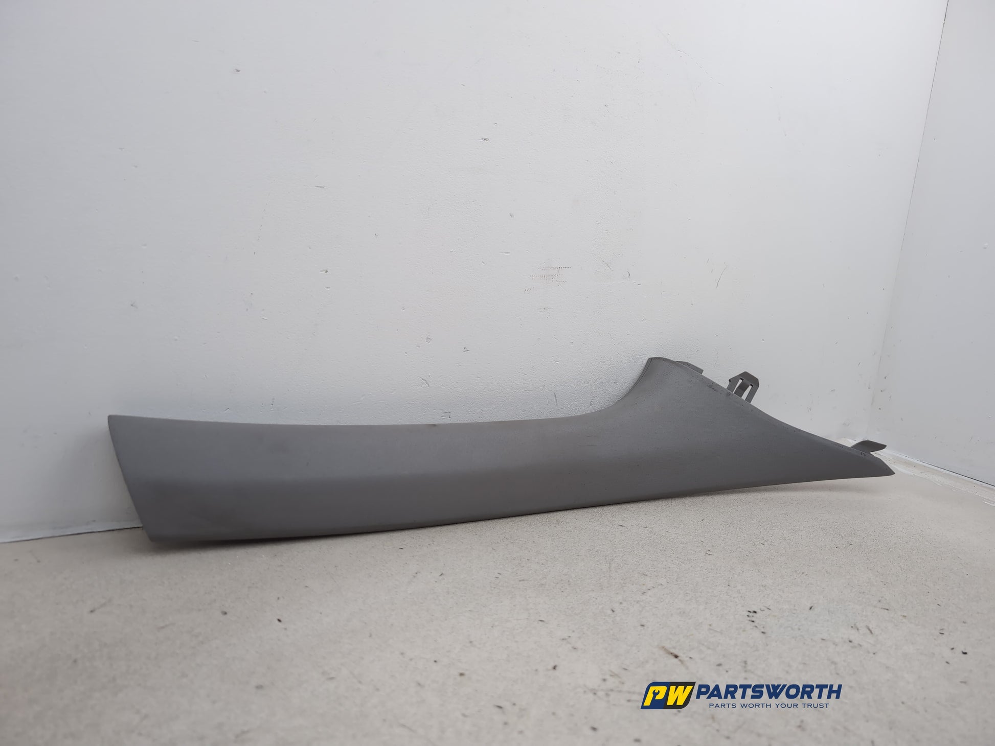 RH A Pillar Trim  3