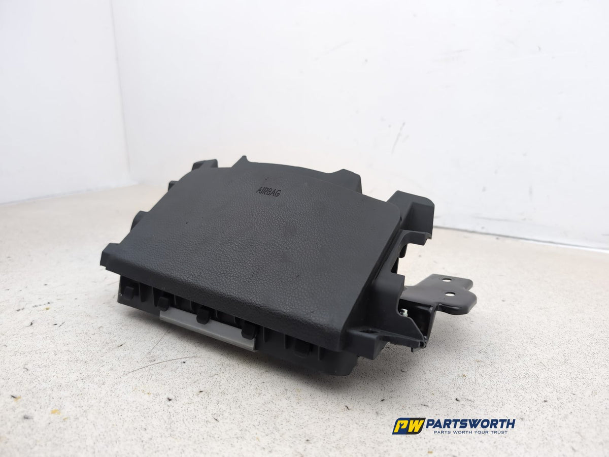 Airbag Passenger Knee 3